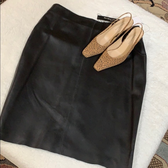 Pamela Dennis Dresses & Skirts - 🔥Pamela Dennis Leather Skirt